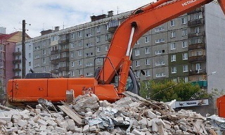 Вывоз строительного мусора с участка в Искитиме недорого от 1584 руб. | 2Землекопа-Скм